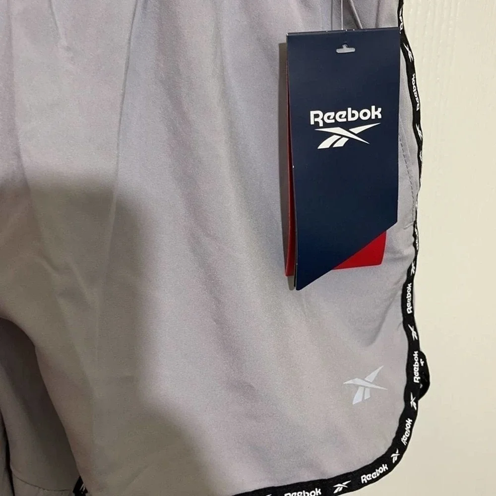 Reebok Running shorts NWT - Picture 4 of 11